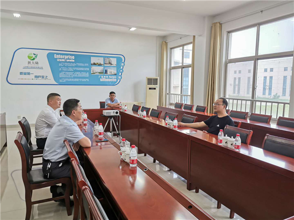 2020年8月11日平邑縣委常委、市派第一書記工作組大組長王開峰同志到公司調(diào)研指導工作