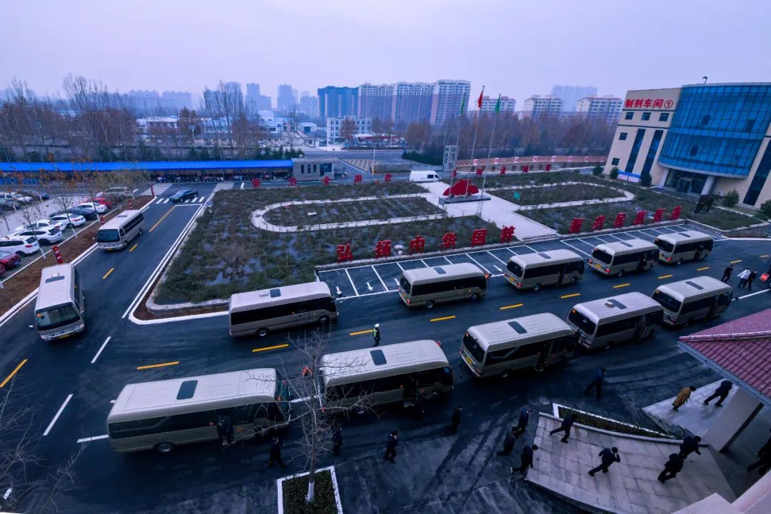 2022年度全市推動高質量發展現場交流會觀摩團走進山東新大陸制藥有限公司